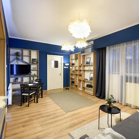 Апартаменти Chic Near Universitate Square - Your Ideal In Бухарест
