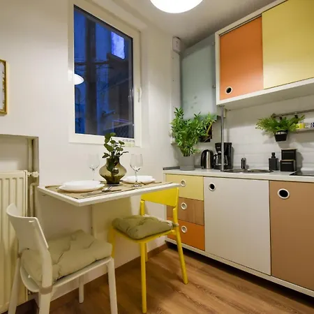 Апартаменти Chic Near Universitate Square - Your Ideal In Бухарест