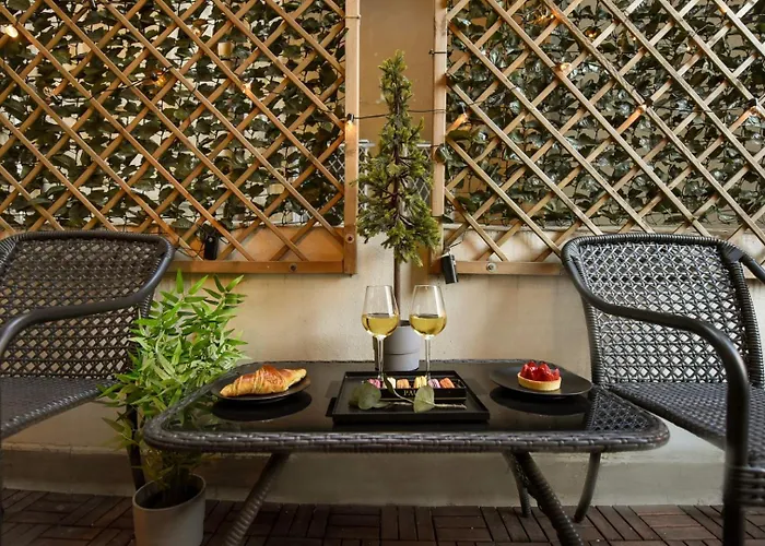 Chic Near Universitate Square - Your Ideal In 布加勒斯特