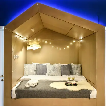 아파트 Chic Near Universitate Square - Your Ideal In *