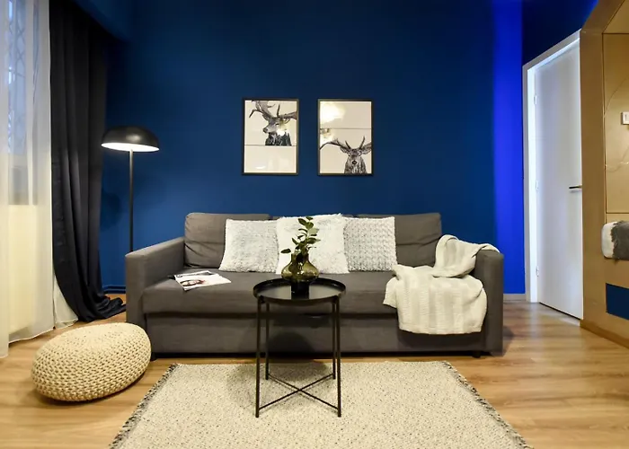 Chic Near Universitate Square - Your Ideal In